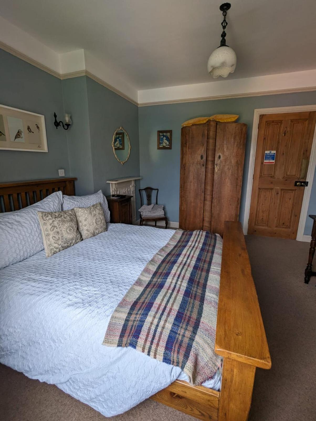 ウィットビー Number 18 Bed & Breakfast エクステリア 写真
