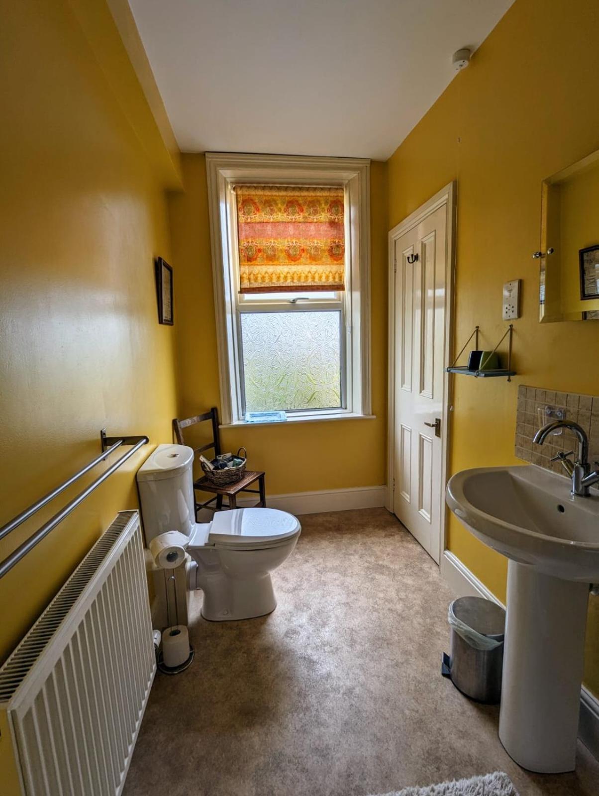 ウィットビー Number 18 Bed & Breakfast エクステリア 写真